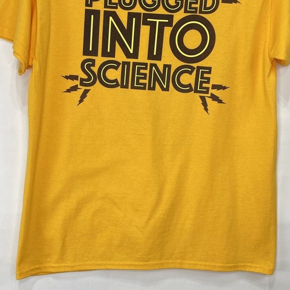 Mens T-Shirt Size Large Yellow Plugged Into Science Gildan Short Sleeves - Picture 15 of 15